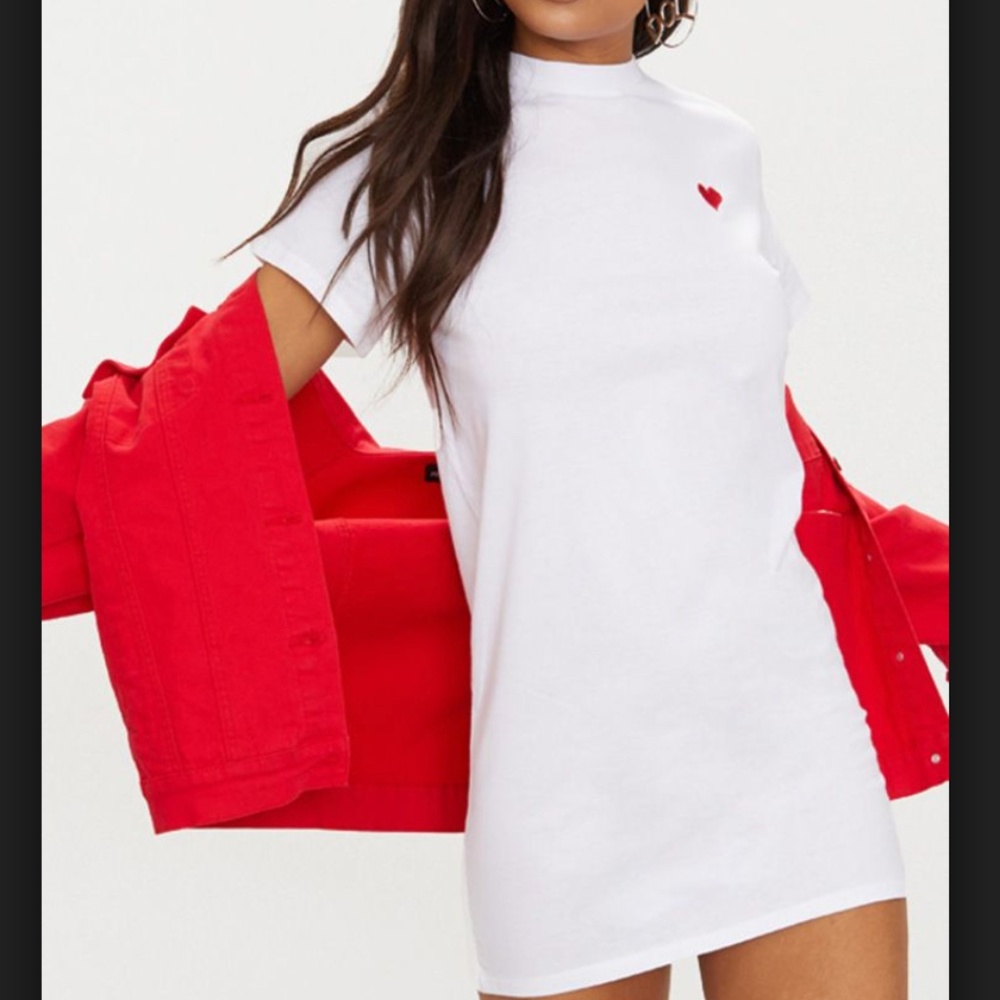 WHITE HEART EMBROIDERED T SHIRT DRESS